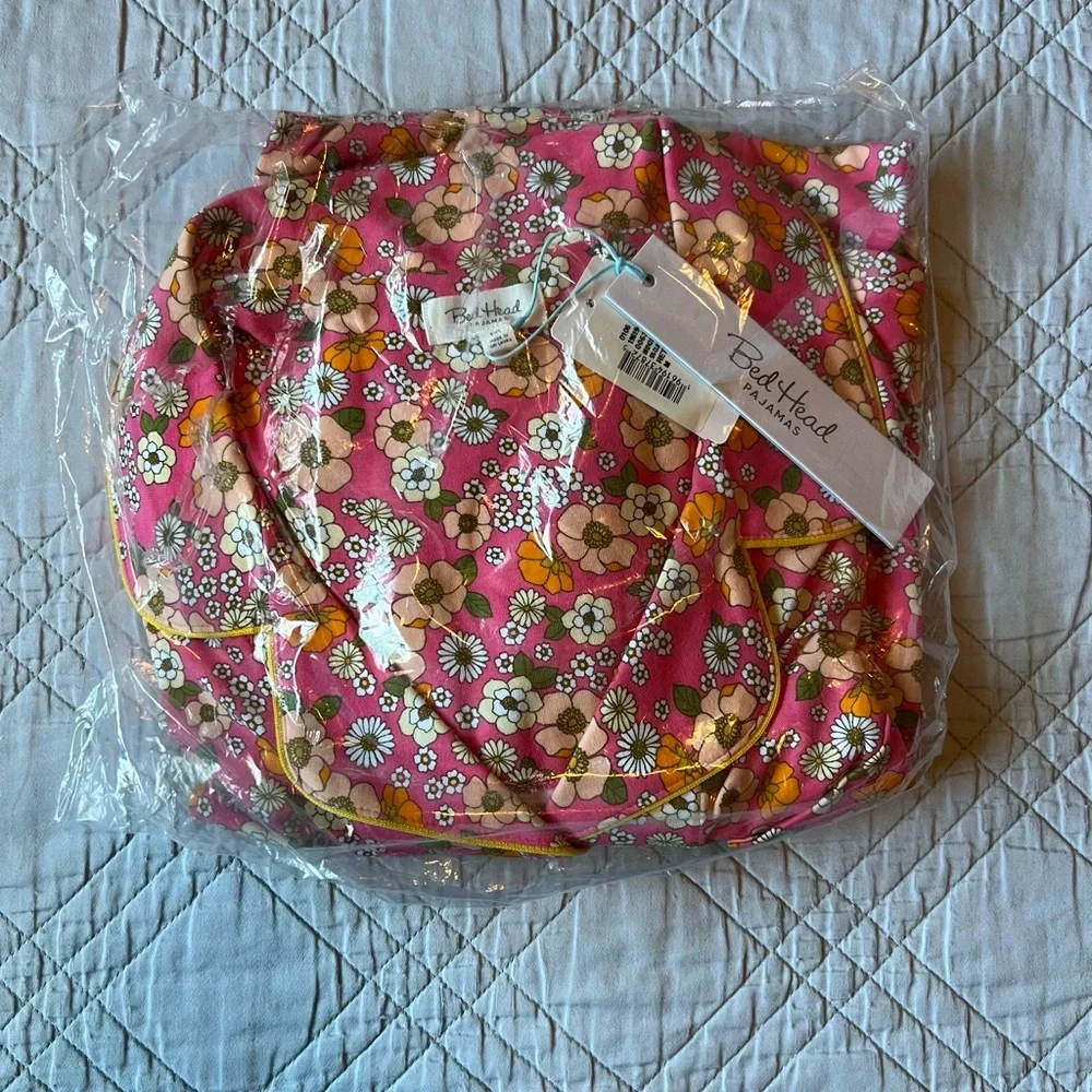 BEDHEAD RETRO FLORAL Short Sleeve Classic Shorty PJ Set, Medium (NWT) - Picture 6 of 15